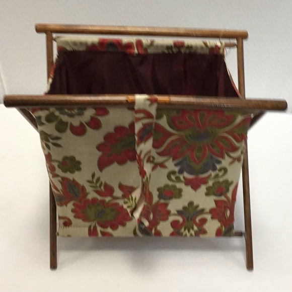 Vintage Floral Canvas Crochet Supply Craft Tote with Wooden Frame and Supplies 🧡 - Picture 3 of 11